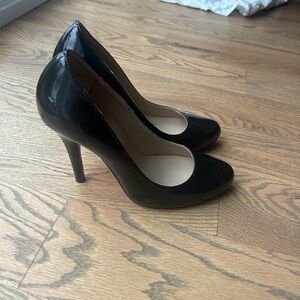 christian louboutin black heels RED BOTTOMS 
worn 
size 37 
any offers